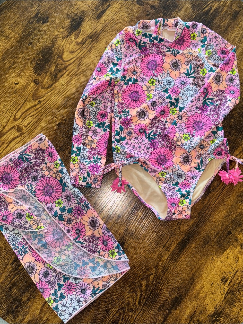 Kids Floral Long-Sleeve Rash Guard Swimsuit - Pink